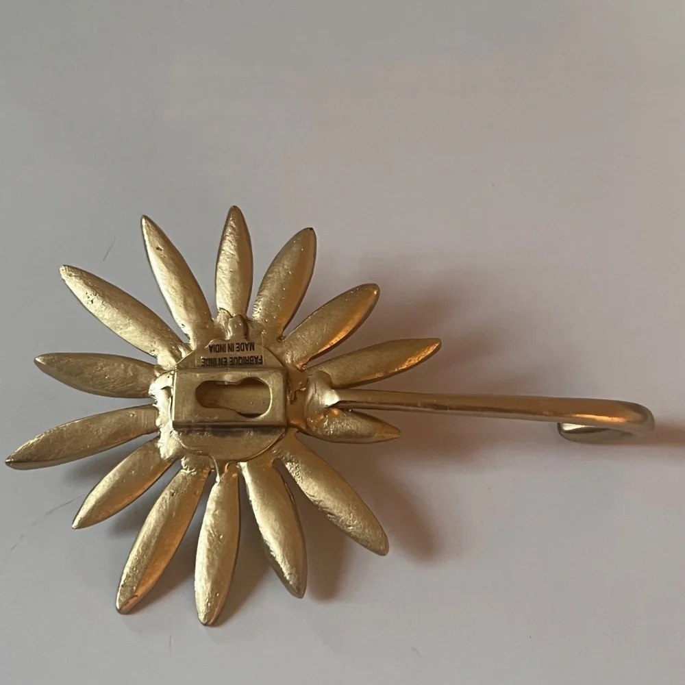Anthropologie Brass Color Bathroom Hardware - Flower Shape with Pink Quartz